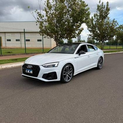 AUDI A3 2.0 40 TFSI MHEV SEDAN PERFORMANCE BLACK S-TRONIC